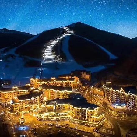 Ski And Suites At Thaiwoo Resort 逅雪套房民宿 Chongli Exterior photo