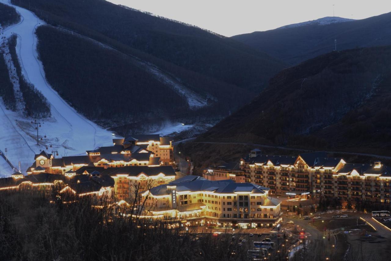Ski And Suites At Thaiwoo Resort 逅雪套房民宿 Chongli Exterior photo